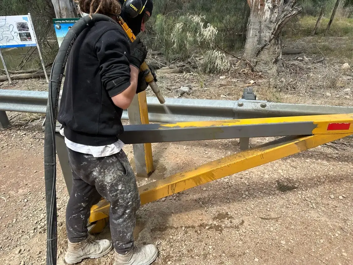 Dustless Blasting - image