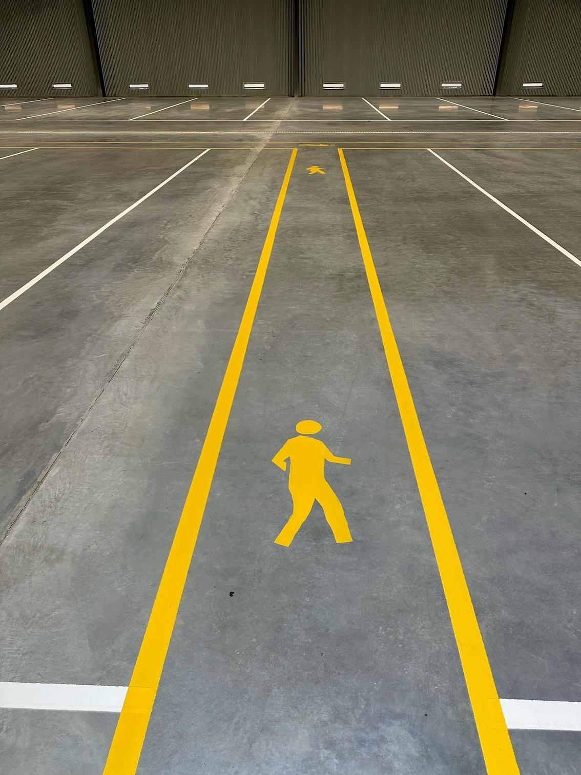 Gallery image 22 - /SA Regional Line Marking/Line Marking/line_marking_5743.jpeg