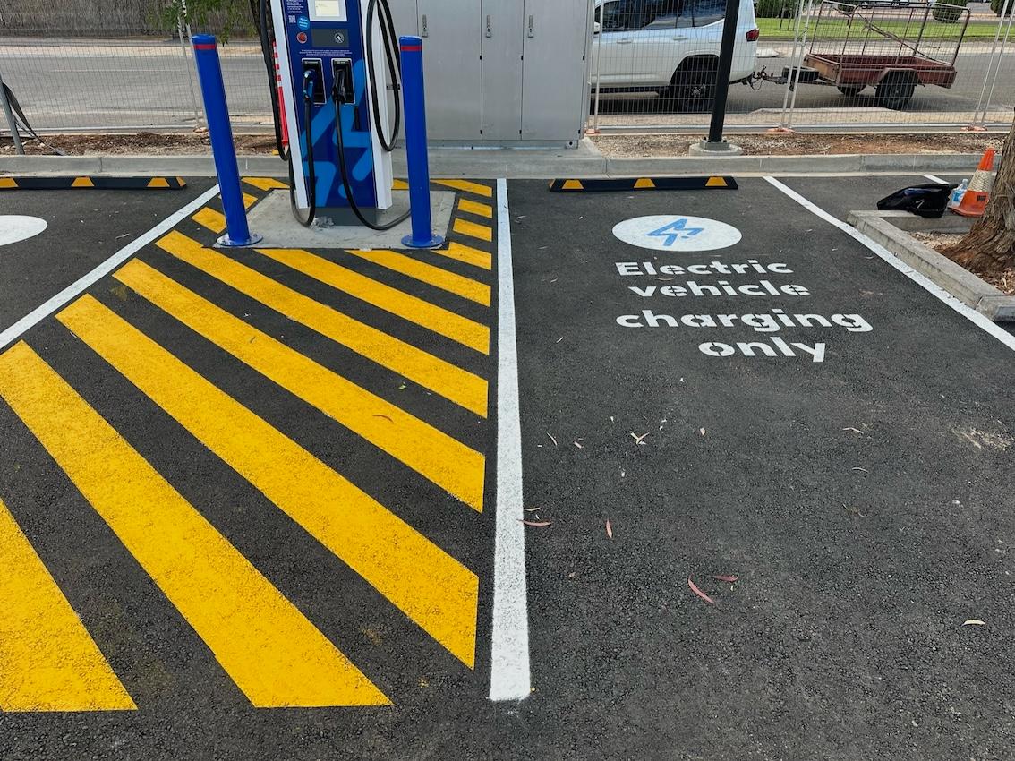 Gallery image 14 - /SA Regional Line Marking/Line Marking/line_marking_7459.jpeg