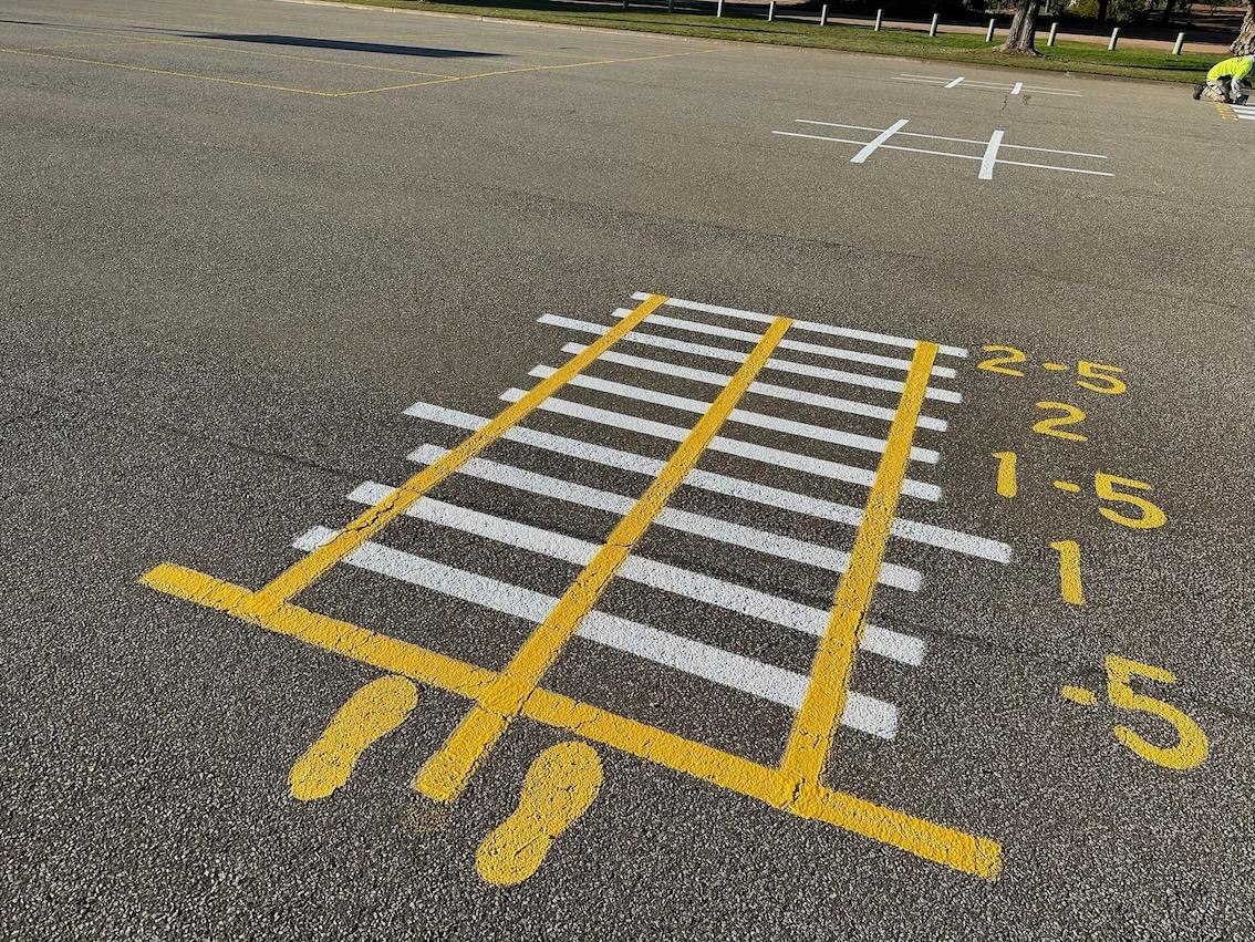 Gallery image 27 - /SA Regional Line Marking/Sporting Courts and Games/line_marking_5211.jpeg